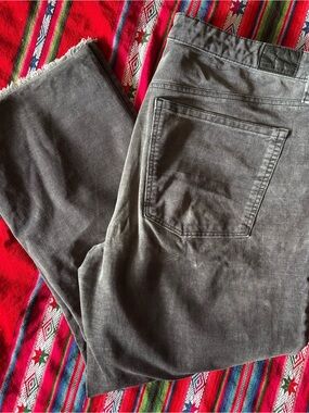 American Eagle Outfitters Relaxed Gray Washed Jeans